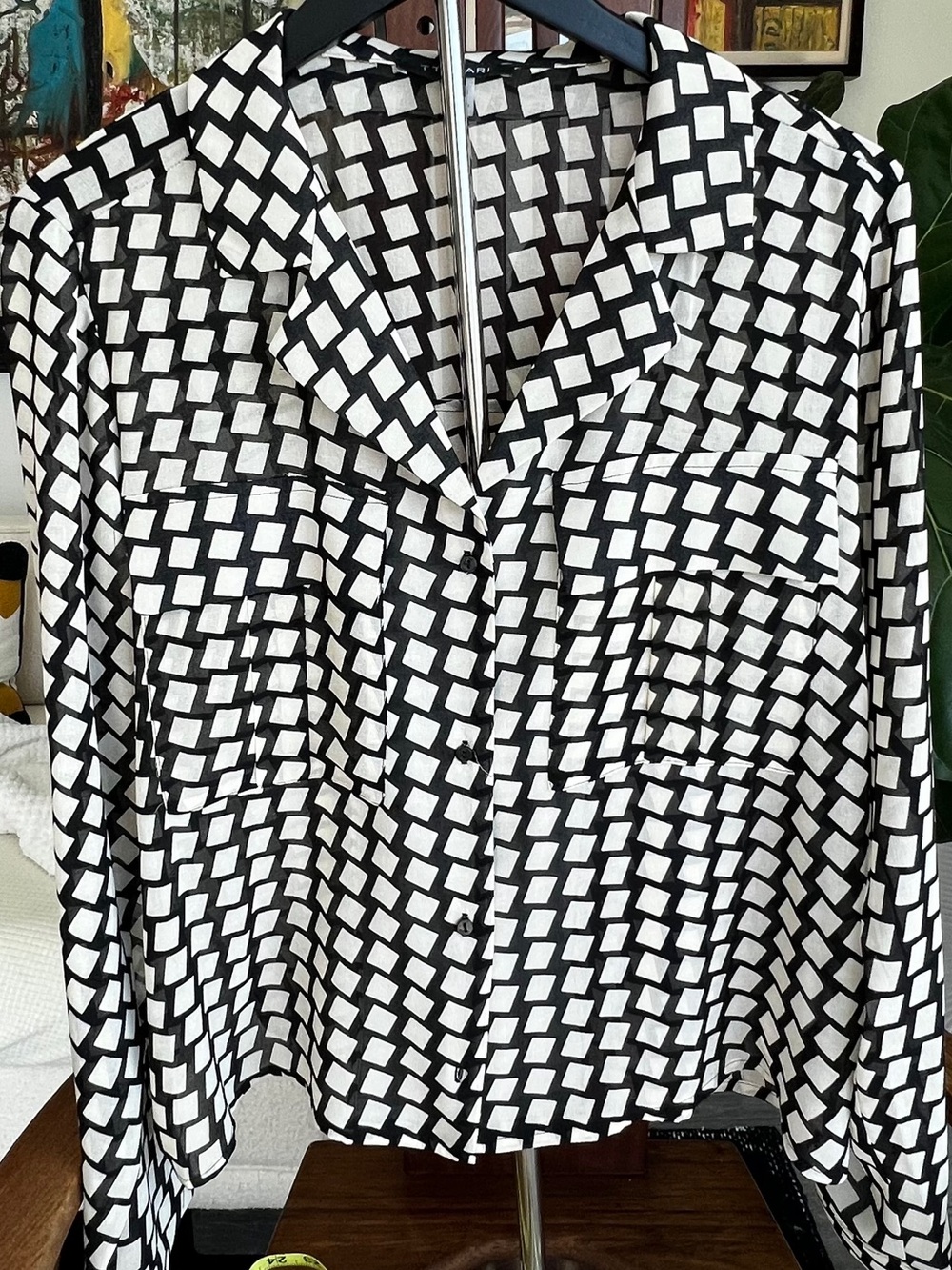 Tahari Black and White Geometric Button-Front Shirt